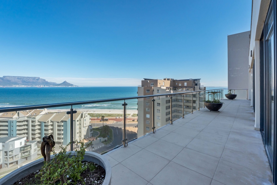 4 Bedroom Property for Sale in Bloubergstrand Western Cape
